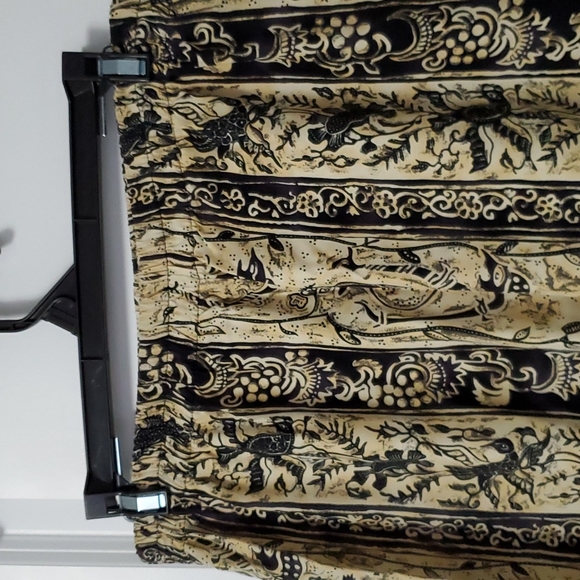 Floral Wide Leg Pants - Picture 2 of 6